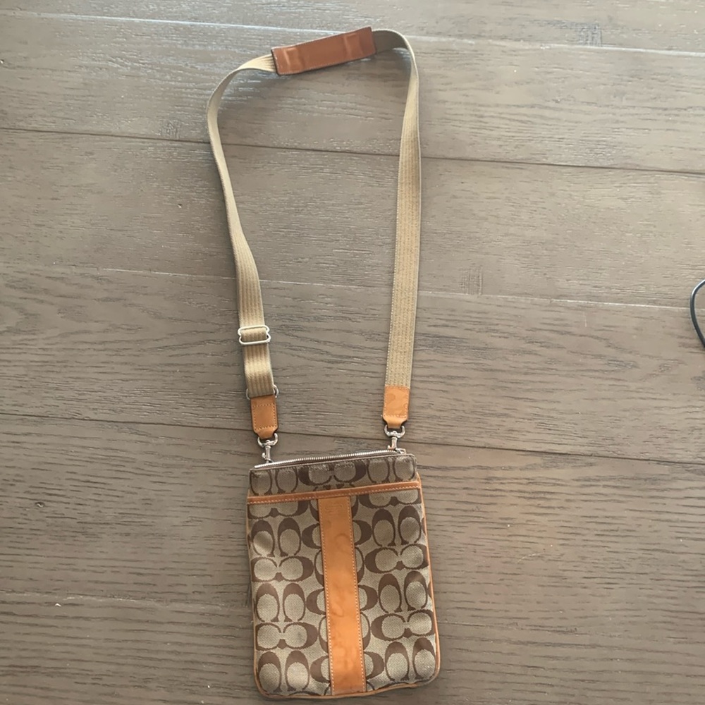 Vintage Coach crossbody bag